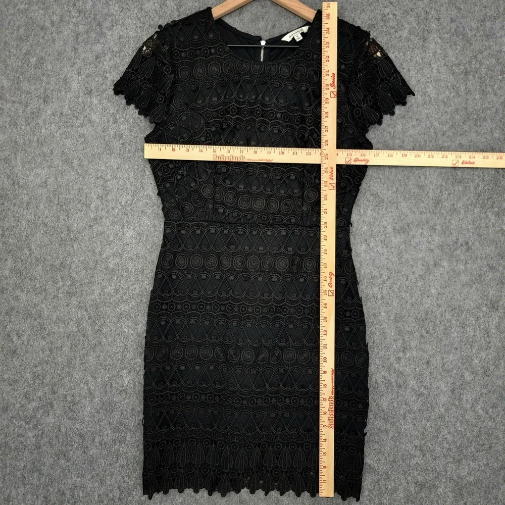 Francesca's Dress Womens Medium Black Lace Sheath‎ Short Sleeve Lined Back Zip